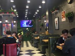 -愉肴麻辣香锅(中山路店)