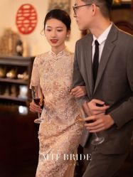 -满庭芳婚纱礼服店