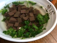 馋口鸭血汤-馋三尺蟹粉小笼(人民广场店)