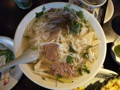 -大头虾越式风味餐厅(光明广场店)