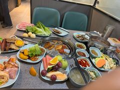 -金滏山·烤肉海鲜火锅自助(襄阳万达店)