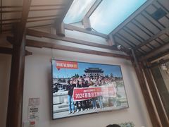 -阿瓦山寨·湘菜现炒·剁椒鱼头王(咸阳总店)