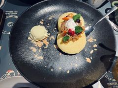 巧克力舒芙蕾松饼配香草冰激凌-西堤牛排(北京国瑞店)