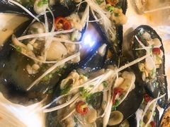 -虾弄弄海派小龙虾·牛羊蝎子火锅