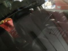 -鲨鱼皮汽车凹陷玻璃修复(静安店)