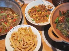 咸蛋黄炒茄子-吃饭皇帝大(解放西路店)