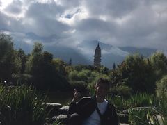 -三塔倒影公园