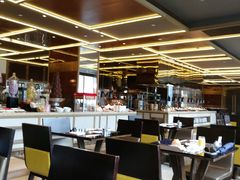 大堂-大中华希尔顿酒店-念自助餐·嗨啤·小龙虾