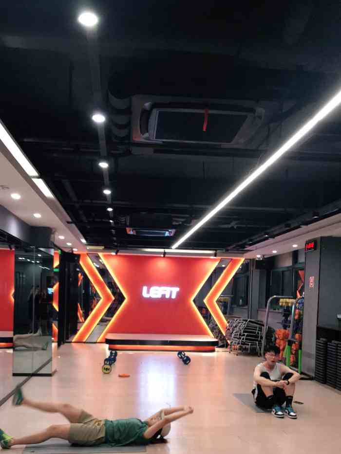 乐刻运动健身(弘基休闲广场店)-"家门口的互联网健身房,麻雀虽小五脏