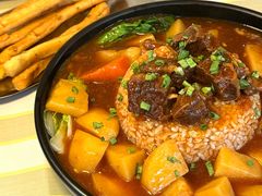 -满格嗦新疆椒麻鸡火锅.炒米粉(川大江安校区店)