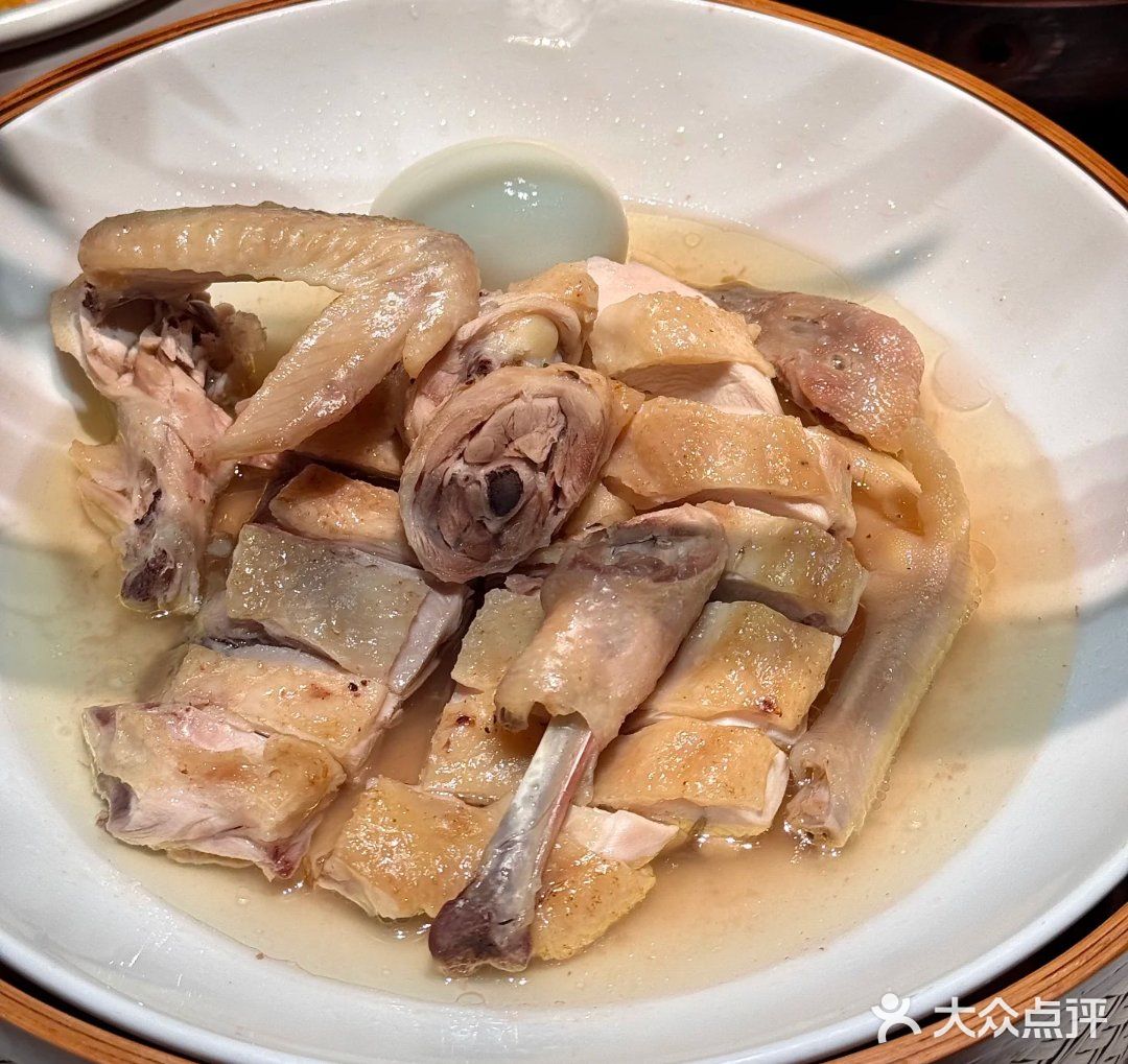 朋友过生日 选了家离罗湖口岸超级近的餐厅！