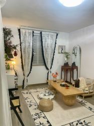 -闺蜜瑜伽·普拉提女性塑形馆