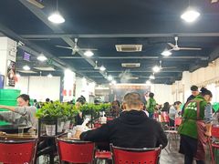 大堂-皖北巫氏三胖地锅鸡(长淮总店)