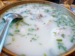 -美顺香食府鱼头老店(雪野湖店)