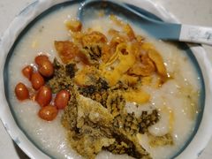 金牌荔湾艇仔粥-华辉拉肠(宝华店)