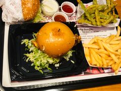 -The Habit Burger Grill 哈比特汉堡(复兴soho店)