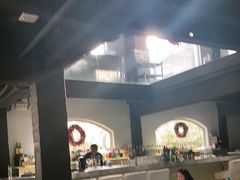 -穹六人间 people 6(岳阳路店)
