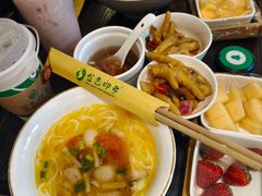 -金色印象·4k影院式足体养生(龙腾路店)