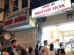 -Bánh Mì Huynh Hoa