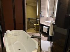 -三亚湾海居铂尔曼度假酒店