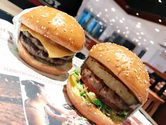 -The Habit Burger Grill 哈比特汉堡(复兴soho店)