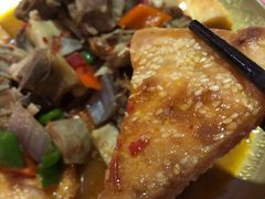 馕包红烧羊羔肉-西域阿里马新疆菜·清真(桂花路店)