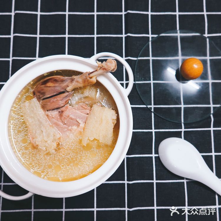 日常煲汤💫营养美味的竹荪老鸭汤