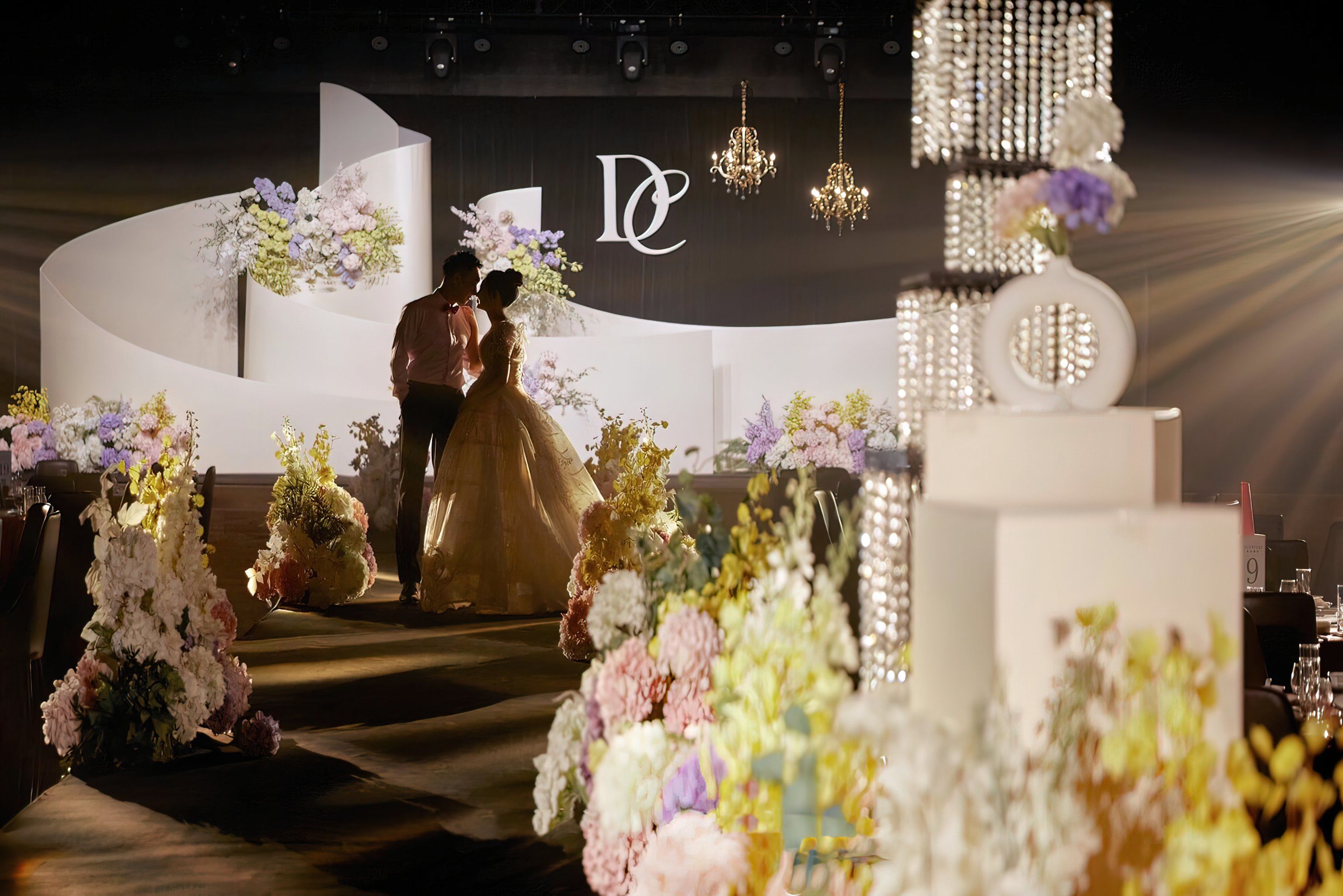 沉浸式婚礼‖过道照片墙