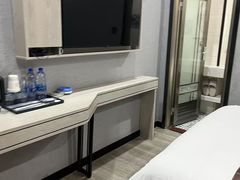 -逸米酒店(广州中山大学附属第一医院东山口地铁站店)