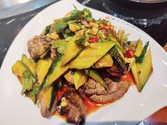 -袁小二大东北铁锅炖(吉祥村总部)