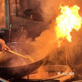 员村深夜鱼市现场！凌晨1点还在爆满的鲜货食堂