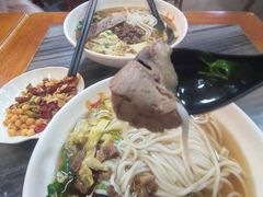 -花溪飞碗牛肉粉(先烈路店)