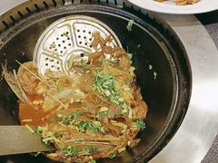 -锅老头海鲜铁锅炖