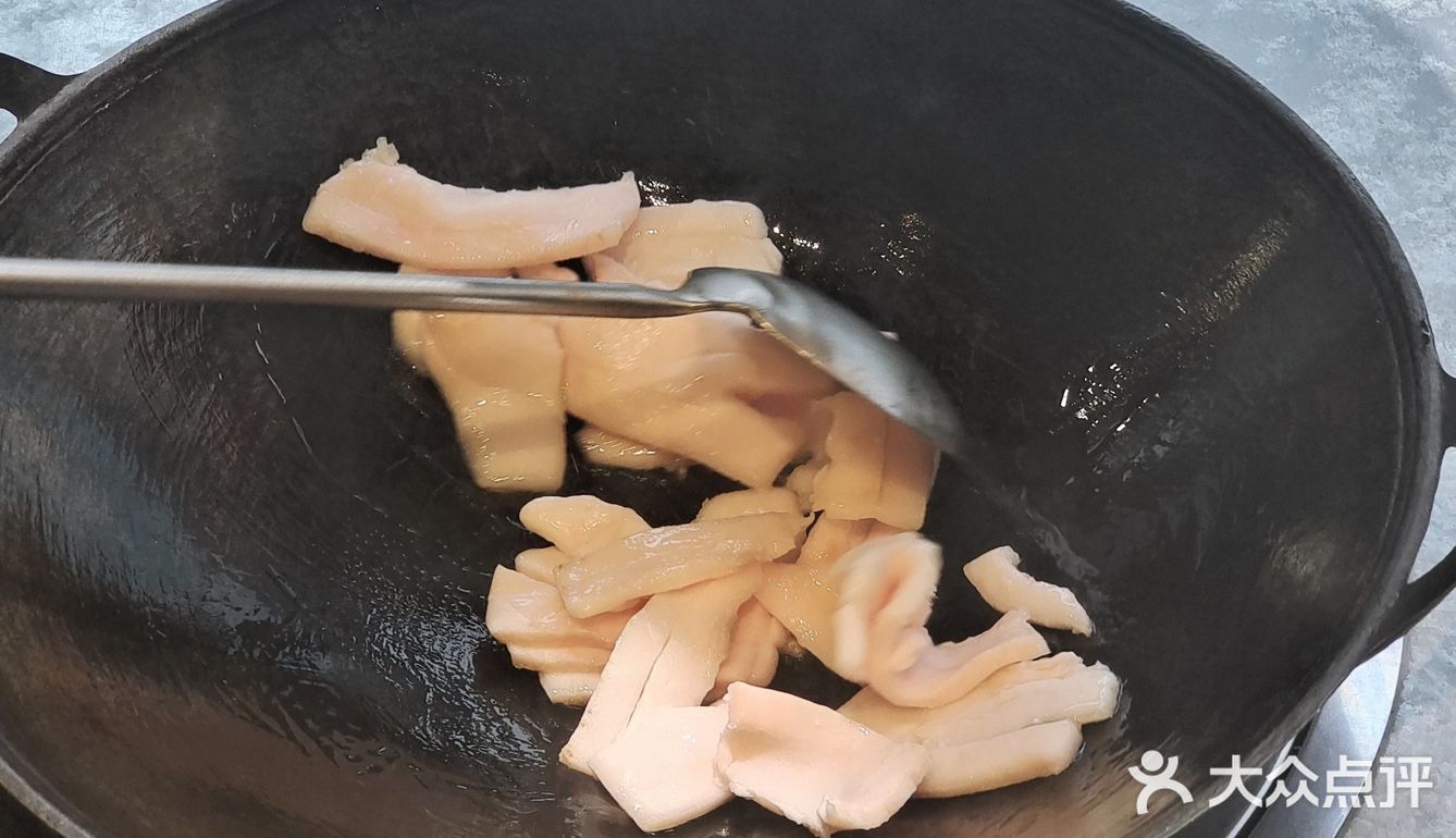 调料是5块钱一位，总体性价比很高的一家店