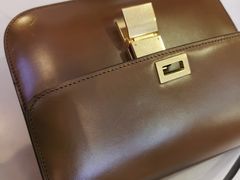 -莱靓奢侈品洗护改衣店(新世界百货崇文店)