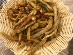 干煸藕丝-江城燕子大排档(江汉路步行街店)