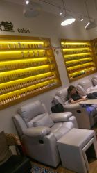 -时尚殿堂明星门店