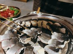 -围炉肉舍•炭烤活鳗•丹东海鲜烤肉(步行街店)