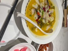 -渝是乎酸菜鱼(龙旗购物中心店)