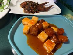 菠萝咕噜肉-忘忧草融合私房菜(红鼎国际店)