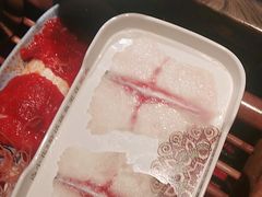 -老牌坊云南鱼豆花火锅(哈西万达店)