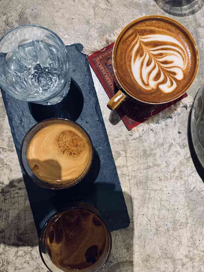 metal hands铁手咖啡制造总局(东四店)-"赶上周末滴小尾巴和好盆友