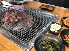 -肉甲韩国木炭烤肉(新壹街1店)