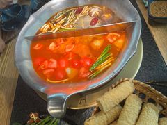 -湊湊火锅·茶憩(南京东路悦荟店)