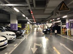 -BFC外滩金融中心停车场