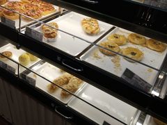 面包甜点陈列柜-Caidie Bakery采蝶轩(翠微店)
