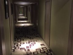 -西安大雁塔科技大学地铁站亚朵酒店