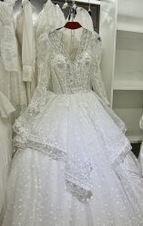 -茜茜公主婚纱摄影会馆