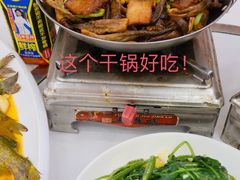 -丹水桥地锅鱼·翘嘴鲌·地方特色全鱼宴(丹江口大坝店)