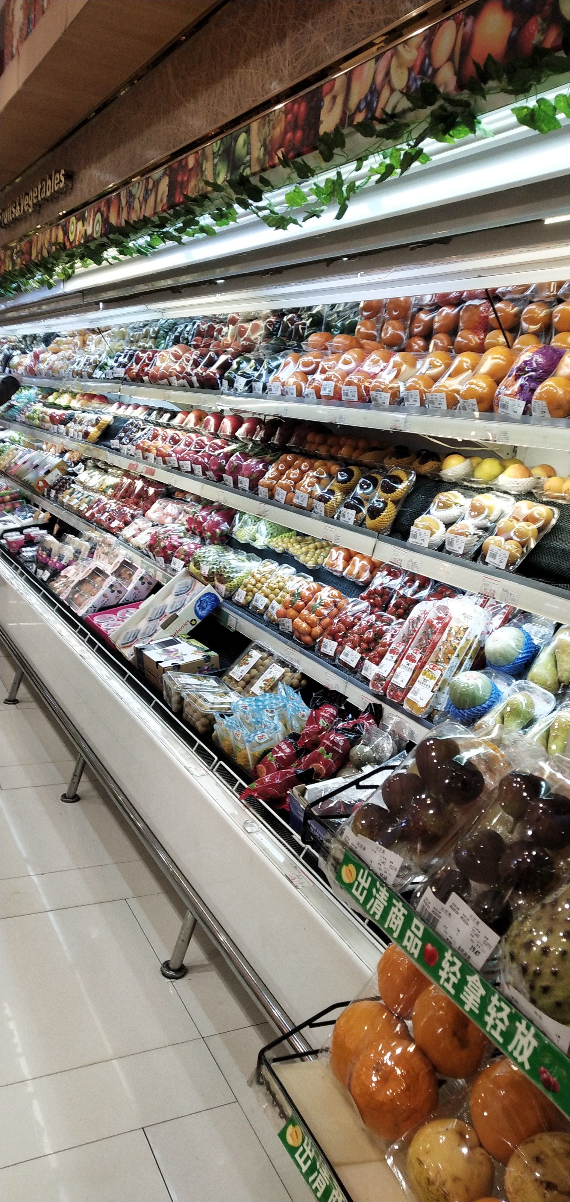 友谊商城是大连市非常知名的中高端百货大楼